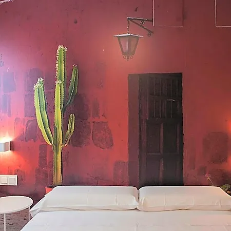 Divan 4*
