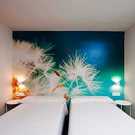 Divan 4*