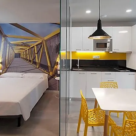 Aparthotel Divan 4*