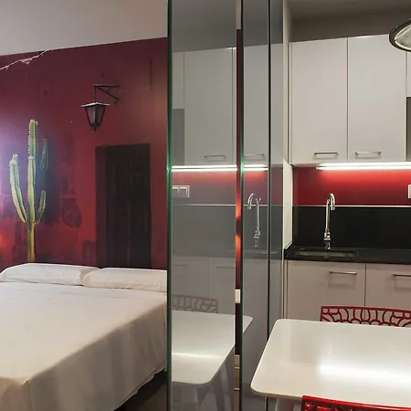 Divan 4*