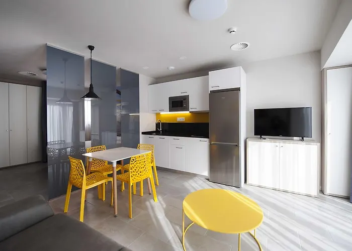 Divan Apartahotel Vitoria